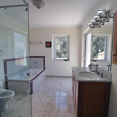 Cliff House #2 Khánia