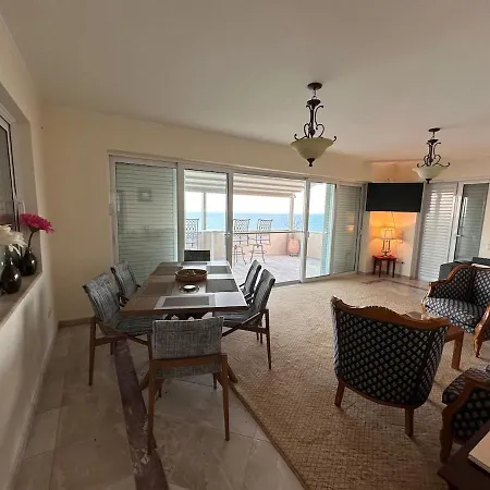 Cliff House #2 شقة