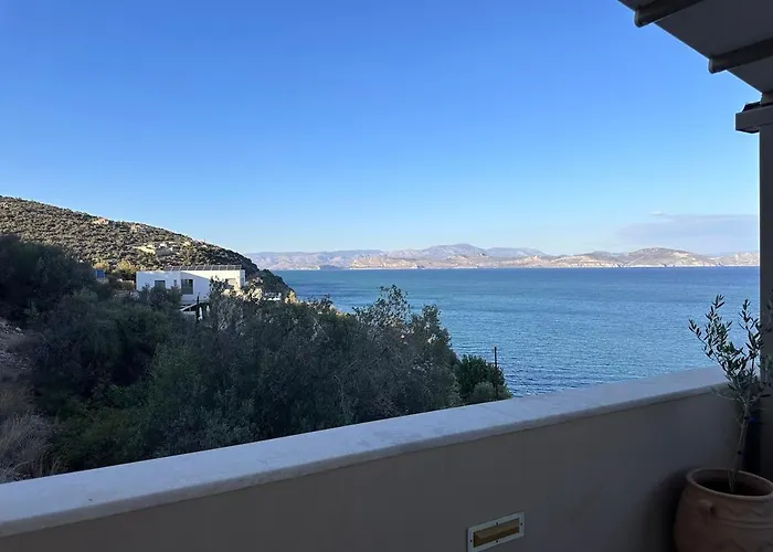 Cliff House #2 Apartman