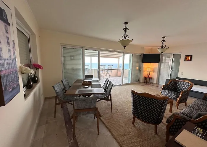 Cliff House #2 Apartman